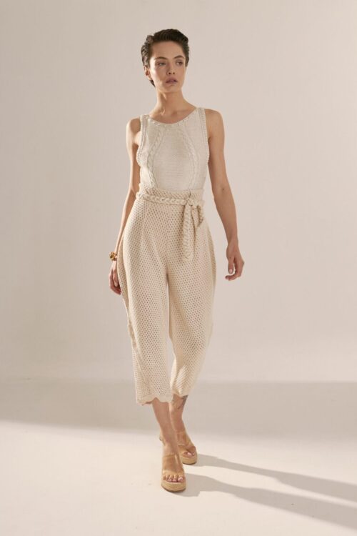 Alternative view of Body Isa - Areia