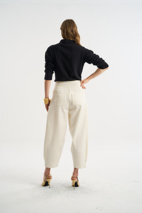 Blusa Alma - Tricô Básico e Clássico - Preto - Imagem 4