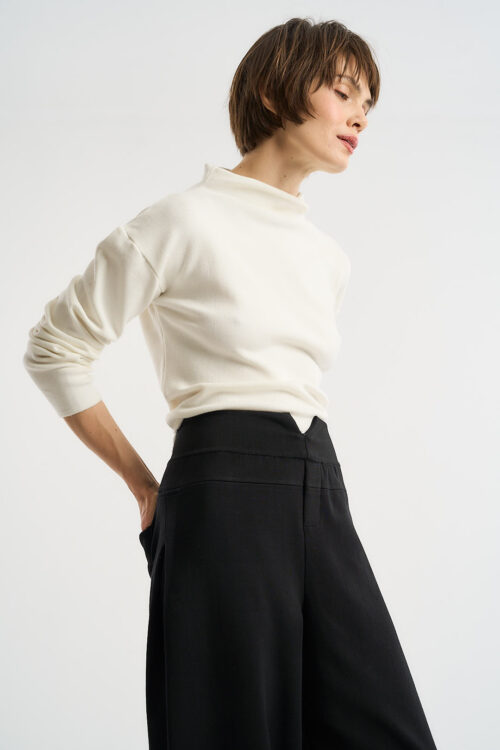 Blusa Alma - Tricô Básico e Clássico - Off White