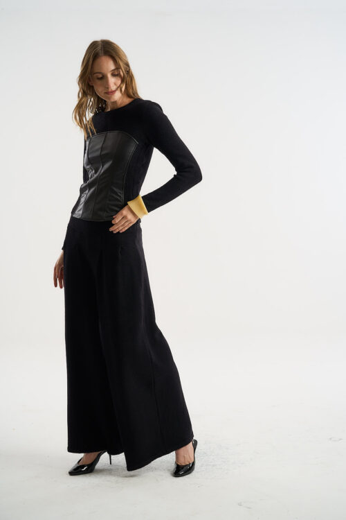 Alternative view of Blusa Mundo - Tricô com Couro - Preto